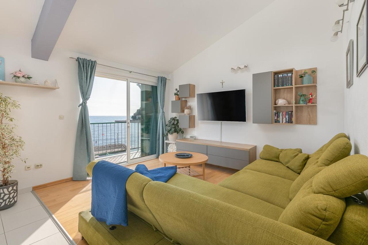 Apartment By The Sea Podgora Exterior photo